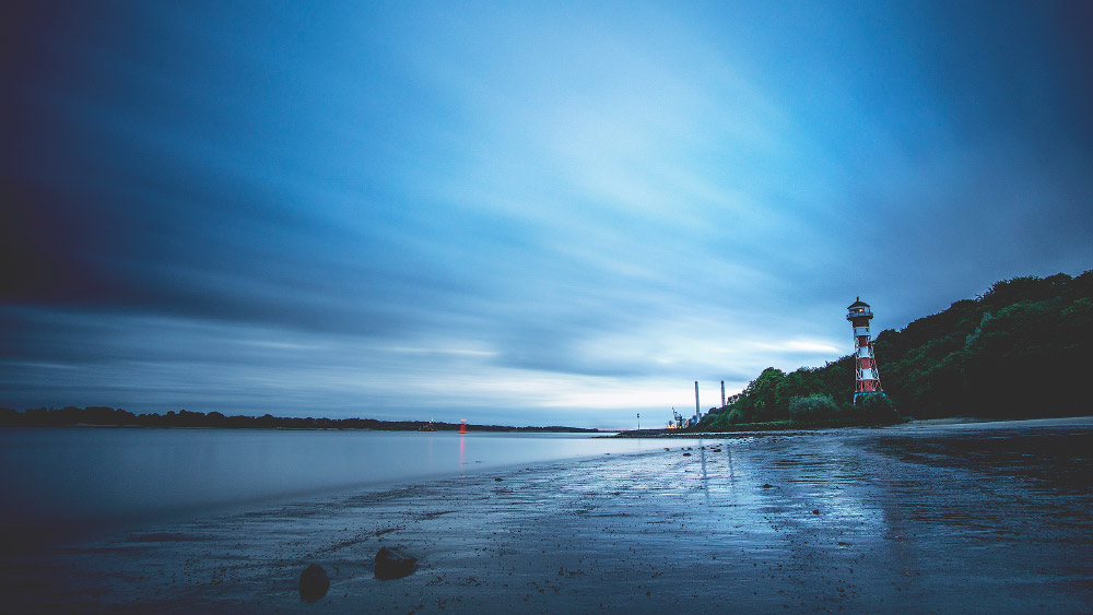 Image: Long exposure at the Rissener Ufer